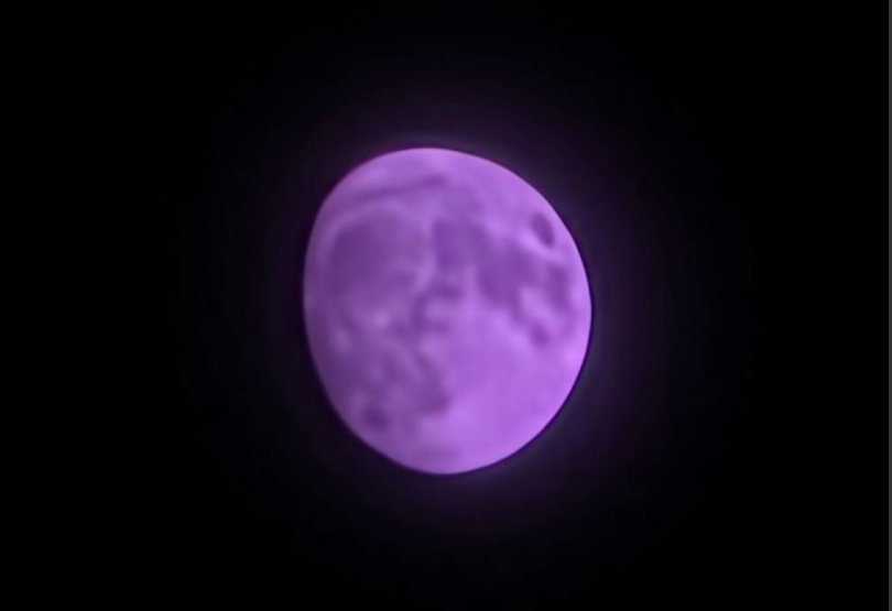 Hasil foto Bulan dari kamera Samsung Galaxy S25 Ultra