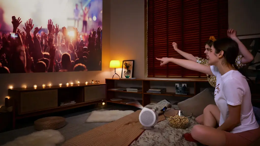 BenQ GV32 portable ceiling projector