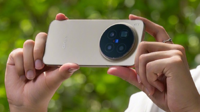 Vivo X500 series is tipped with a 7000mAh battery