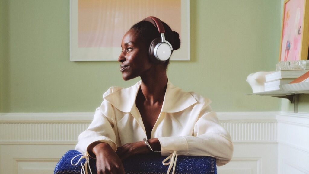 B&O Beoplay H100 (Century Brown)