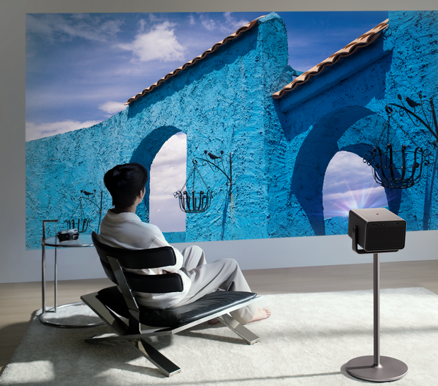 Проектор Leica Cine Play 1 Plus 4K выходит на рынок как 300-дюймовый домашний кинотеатр