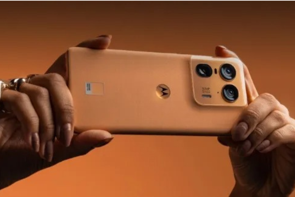 Stable Android 16 update now rolling out to Motorola Edge 50 Ultra