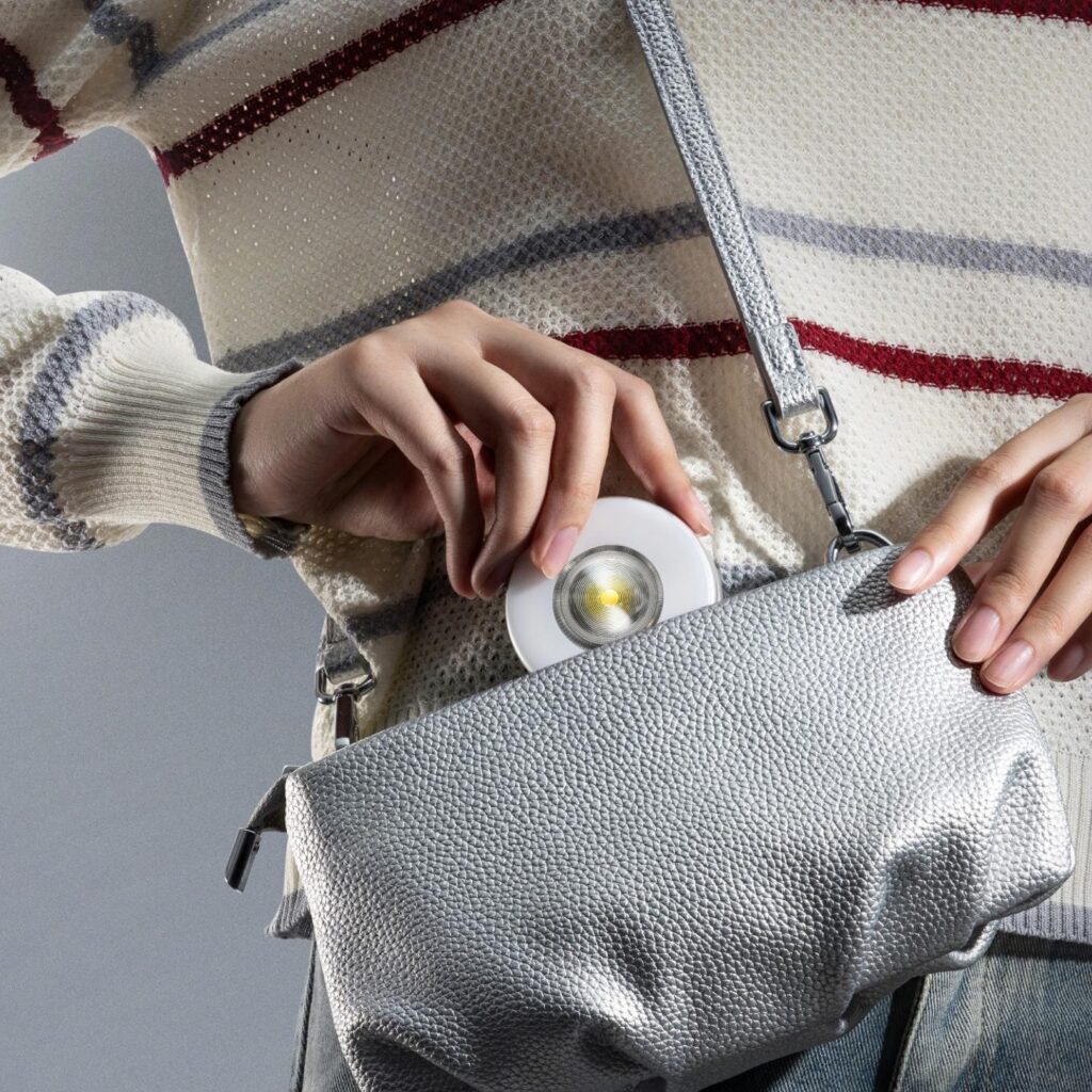 Oppo Magnetic Halo Flash Light