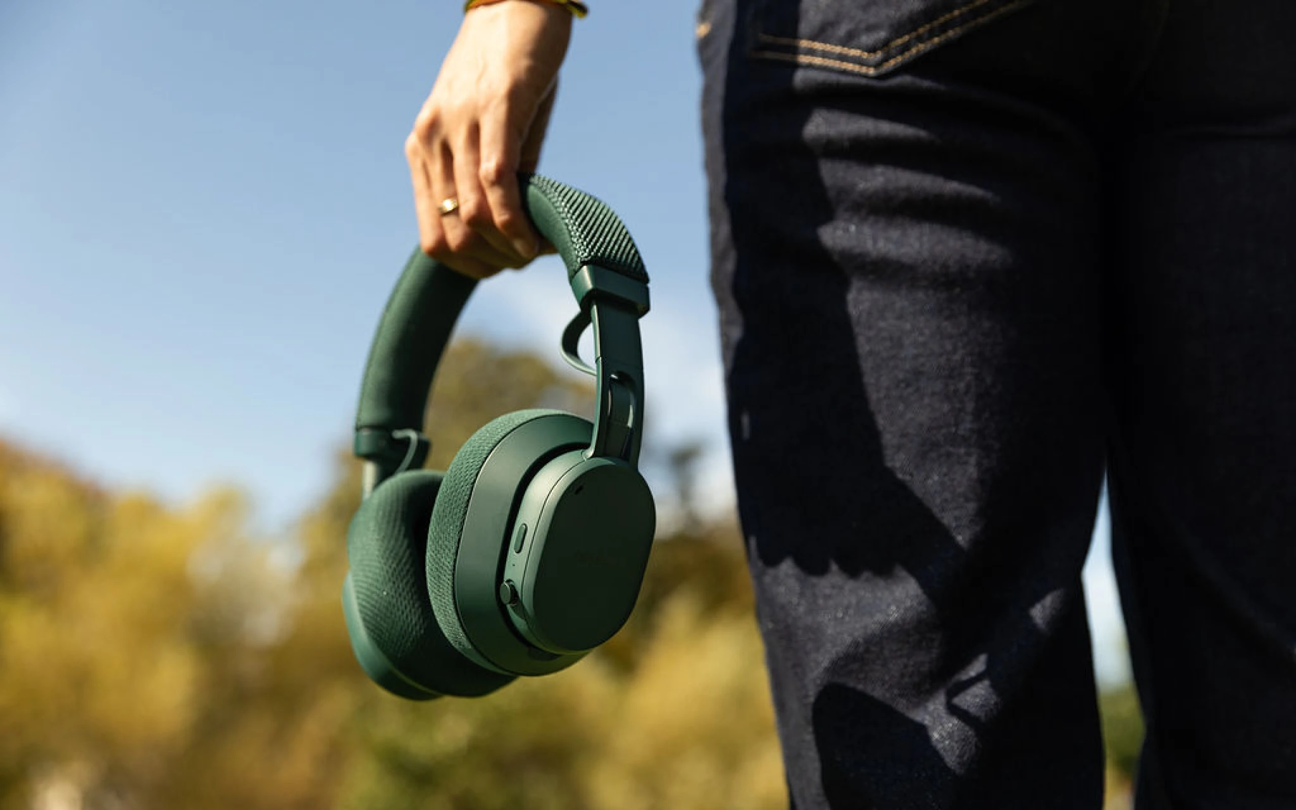 New Fairbuds XL Over-Ear Headphones Launched With Modular Build and 30 Hours Playback