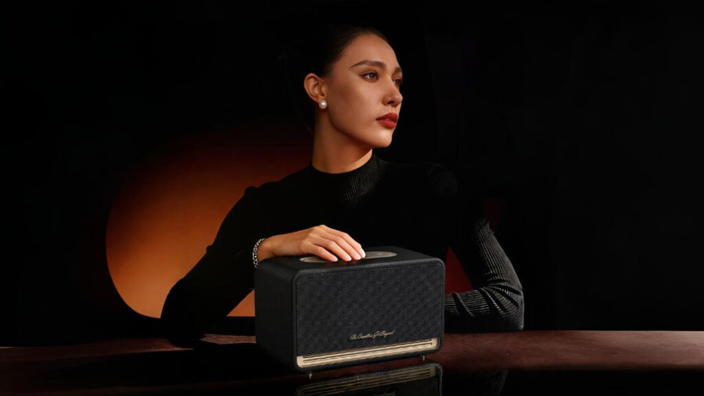 QCY SP300 retro speaker