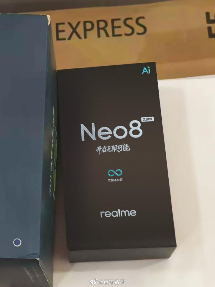 Realme Neo 8 Infinite Edition box