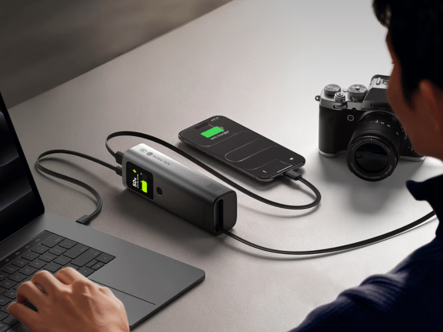 Sharge 165W Power Bank
