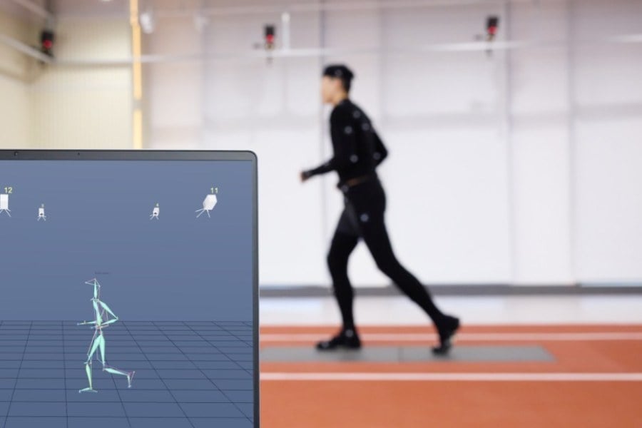 https://www.gizmochina.com/wp-content/uploads/2025/12/Xiaomi-Sports-and-Health-Lab-Testing-2.jpg