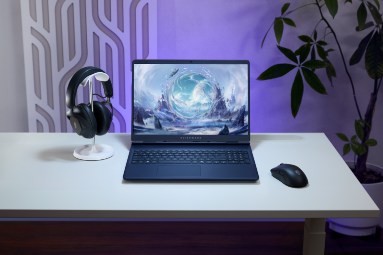 Alienware Area-51 Gaming Laptops Hit Store Shelves with RTX 5090 ...