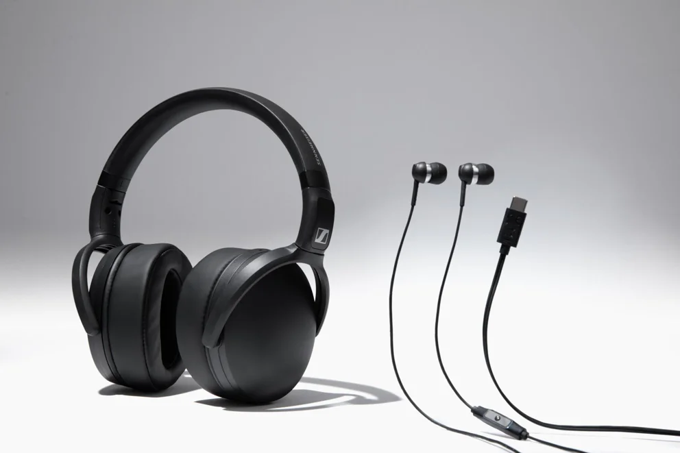 Sennheiser HD 400U headphones and CX 80U earphones launched