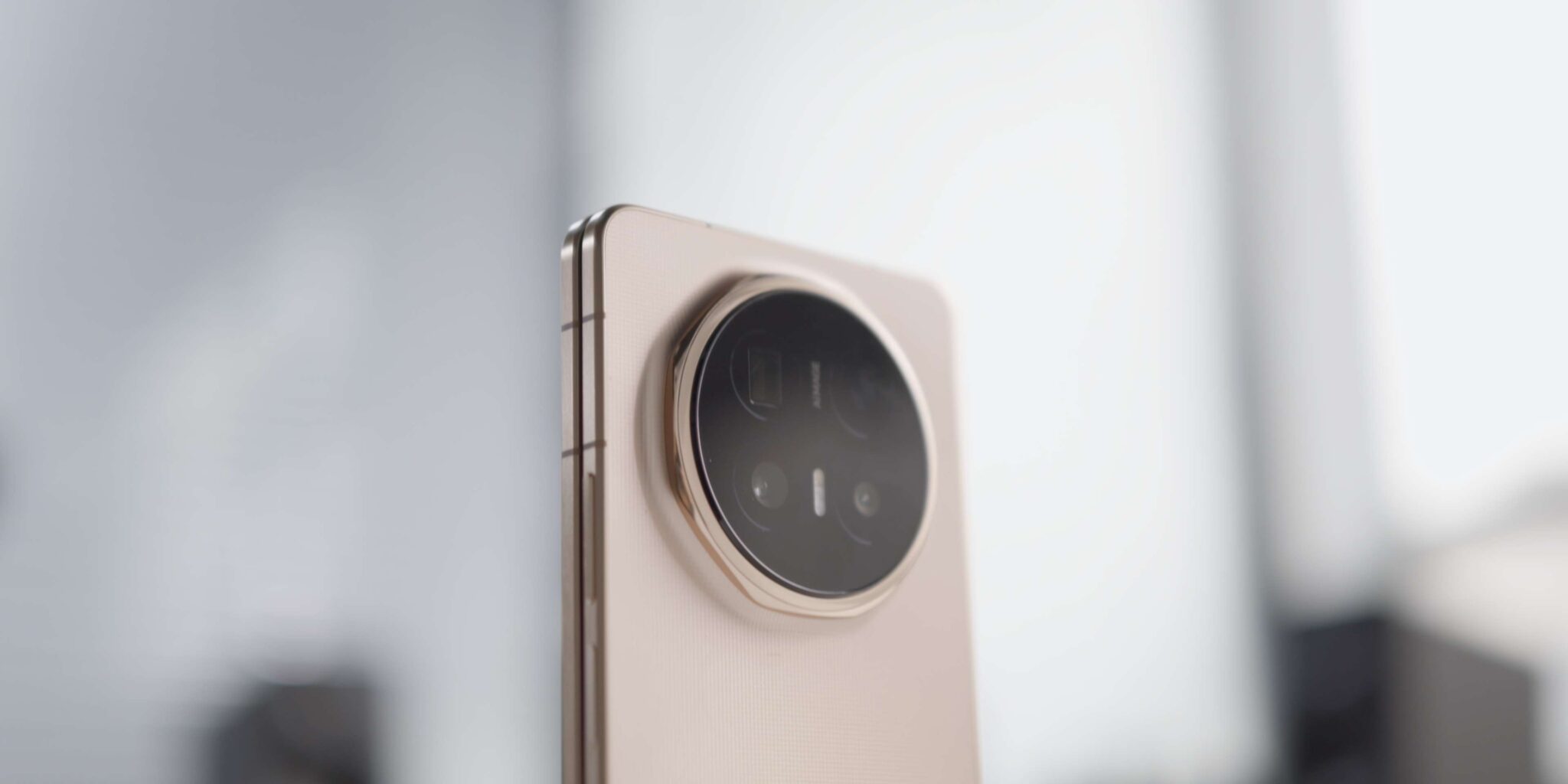 Honor Magic V6 Experience: The New King of Foldables? - Gizmochina