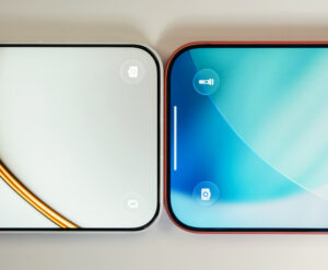 OnePlus 15T (left) and IPhone 17 Pro (right)