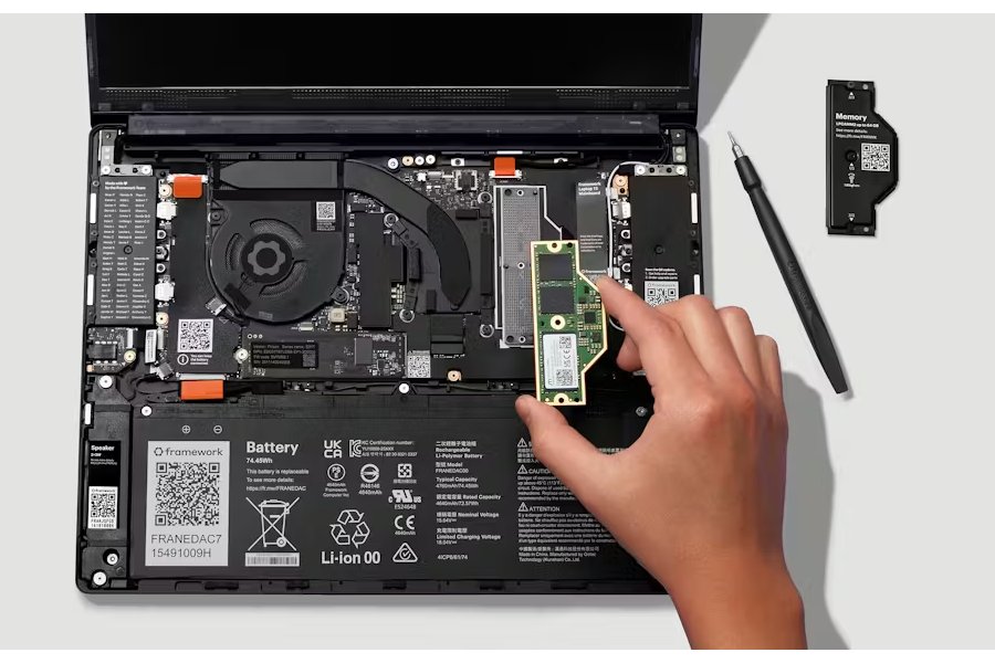 Framework Laptop 13 Pro LPCAMM2 memory