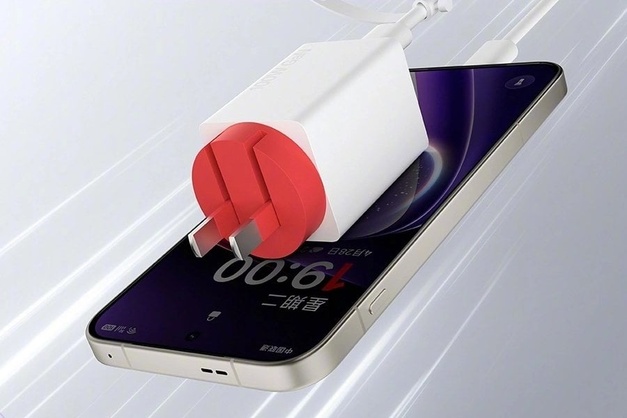 OnePlus 100W GaN charger