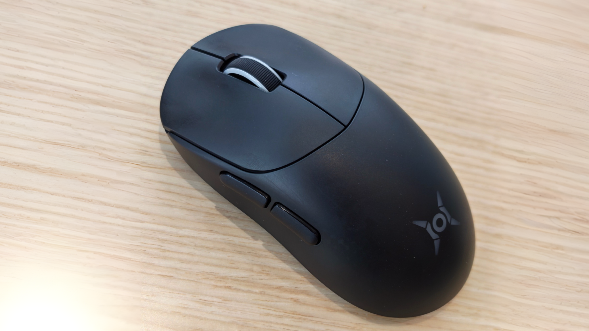 Here’s a first look at the Honor WIN gaming mouse - Gizmochina