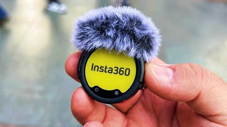 Insta360 Mic Pro showcased with customizable E-Ink display, 3-mic setup with AI noise reduction