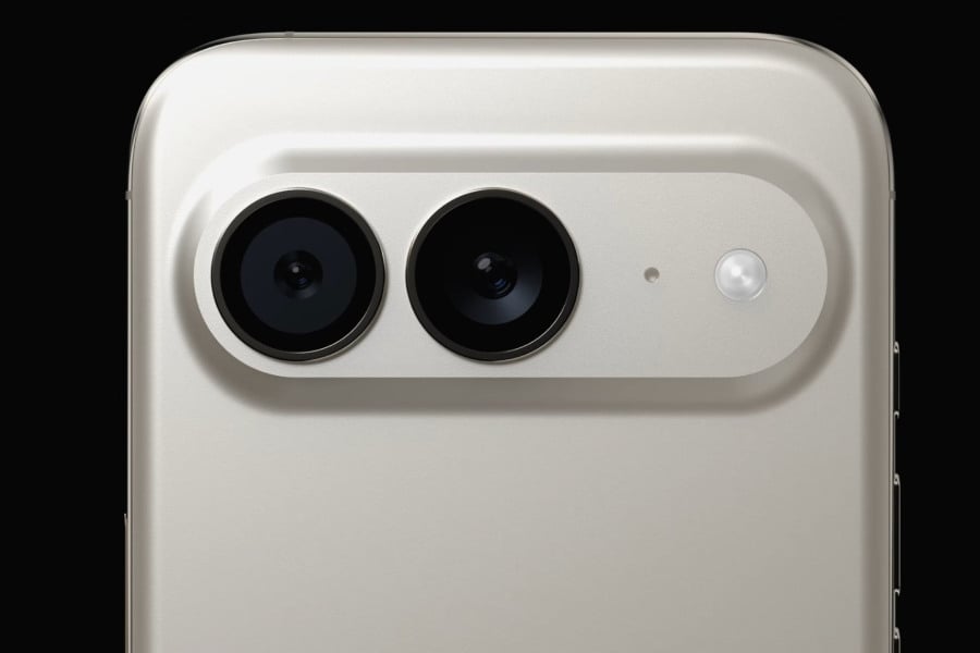 iPhone 20 camera render