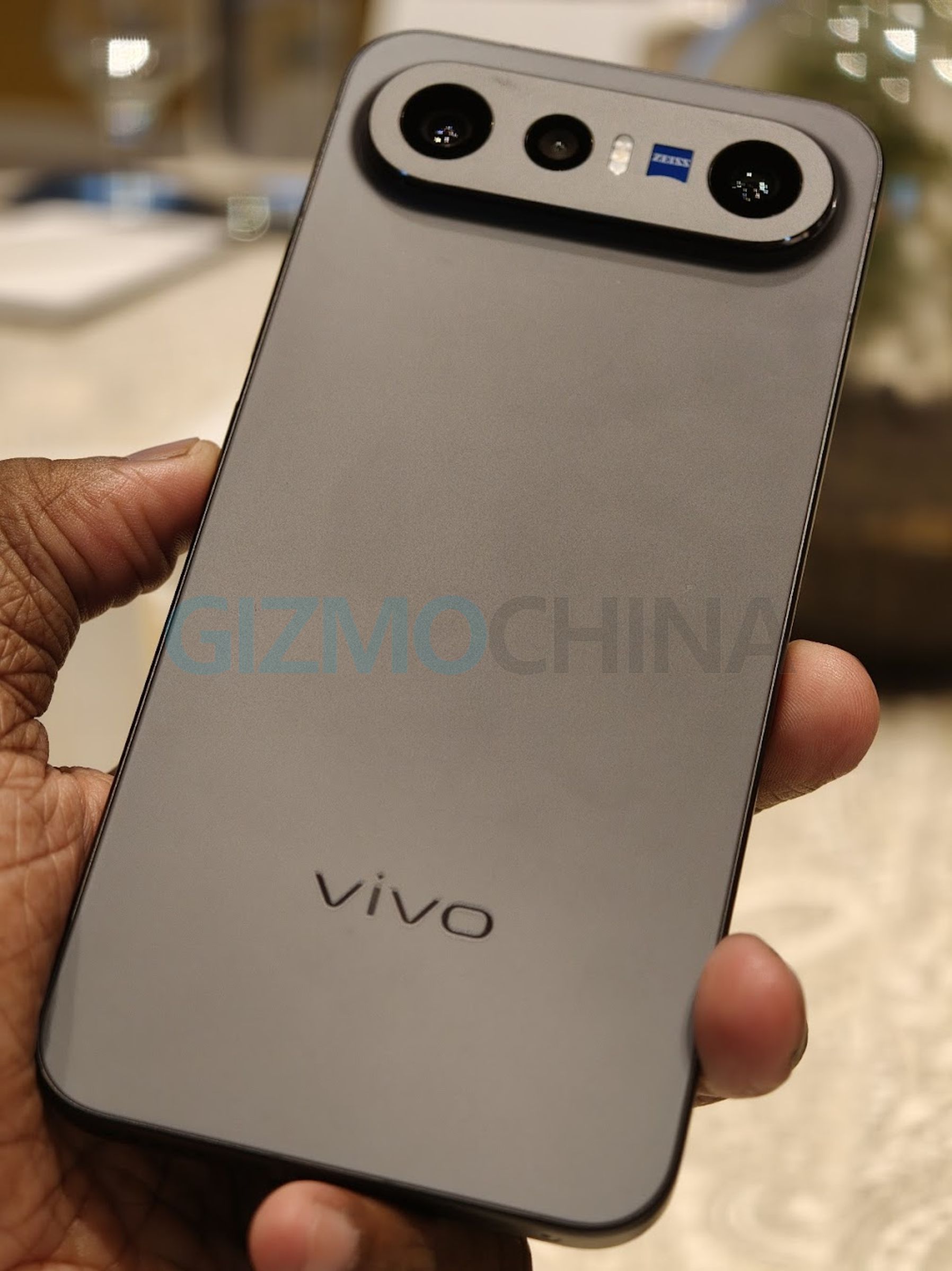 Vivo X300 FE