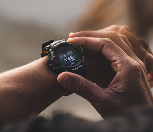 Casio G-Shock vs Apple Watch Ultra 3: Which Rugged Watch is Right for You? Casio G-Shock