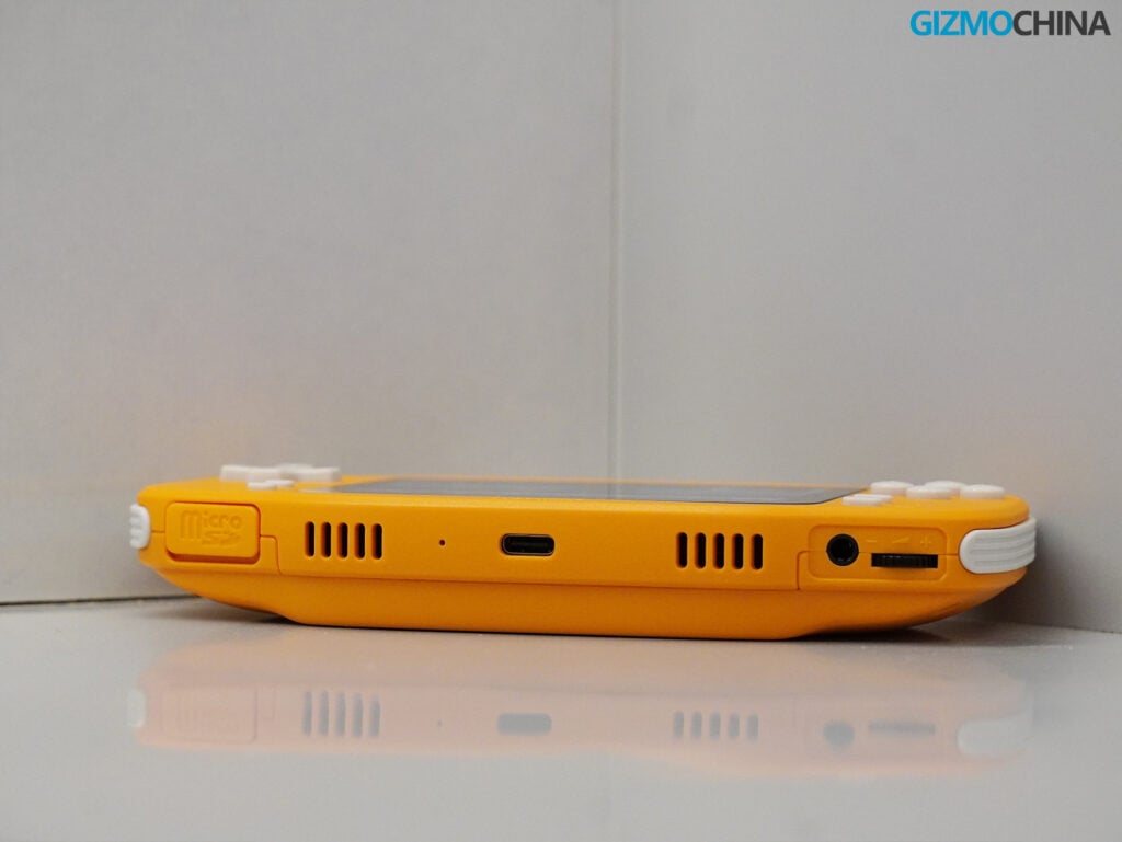 Ayaneo Konkr Pocket Advance Retro Handheld Review