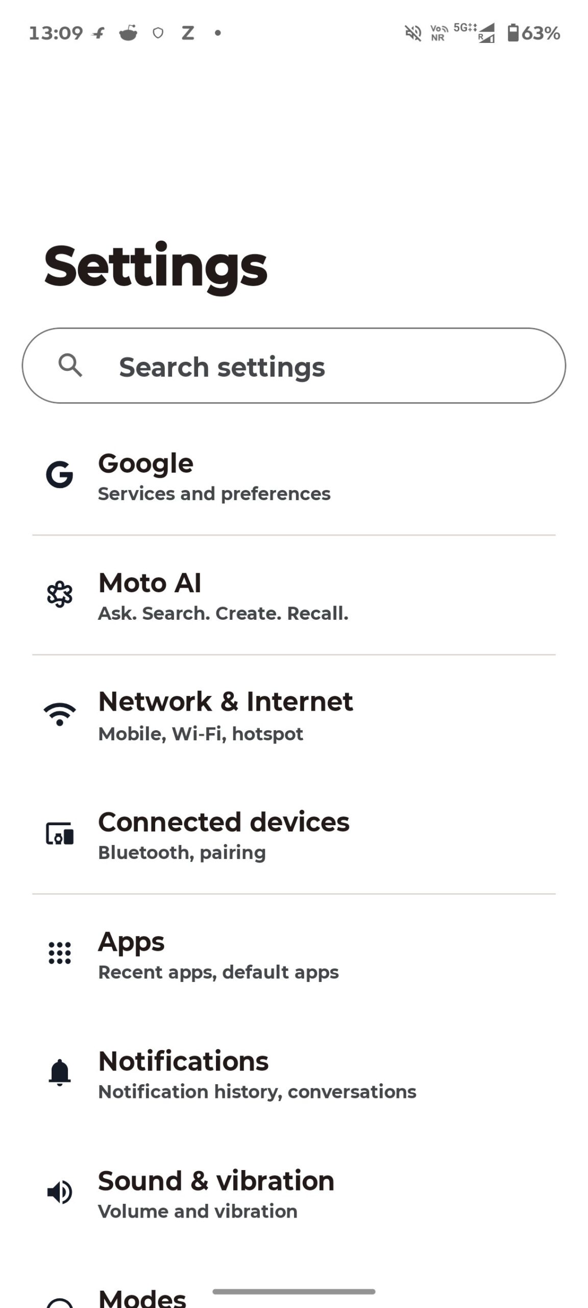 Motorola Android 16 Settings page UI