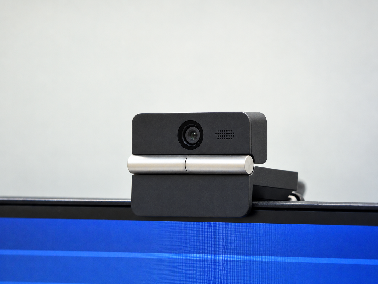 Obsbot Meet Flip 4K Webcam Review: Big Performance in a Tiny, Foldable Package