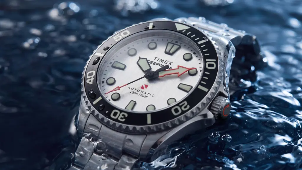 Timex Deepwater Meridian 200 HEV Automatic dive watches