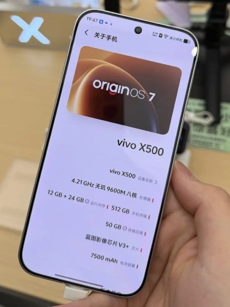 Vivo X500 hands-on image reveals new Dimensity 9600M chip