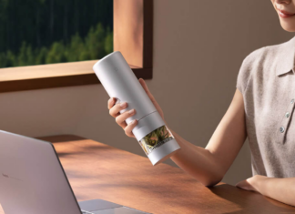 Xiaomi’s titanium tea-making mug is now up for crowdfunding Xiaomi Mijia Titanium Thermos Cup Tea-Water Separation Edition