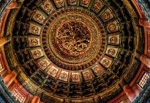 iQOO Neo 12 camera samples released, battery and charging speed confirmed iQOO Neo 12 camera sample showing an ornate painted dome ceiling