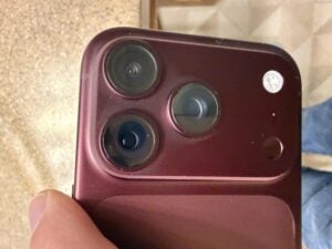 iPhone 18 Pro (Burgundy) owners are spotting weird discoloration around the camera